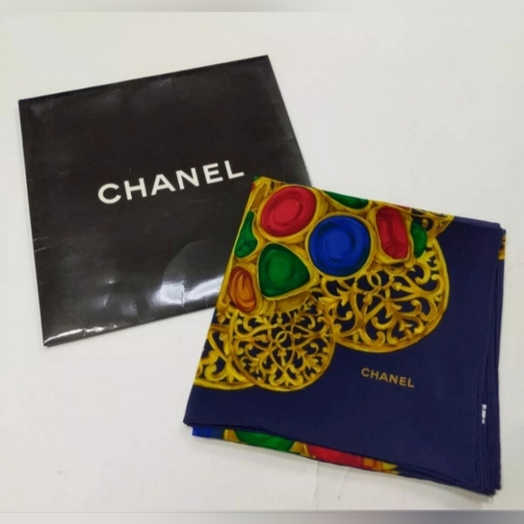 Like to be notified when I go live Luxury Designer Shows - Picture 13 of 15